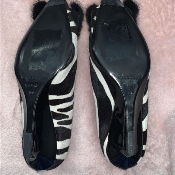 Shoes - Picture 3 of 4